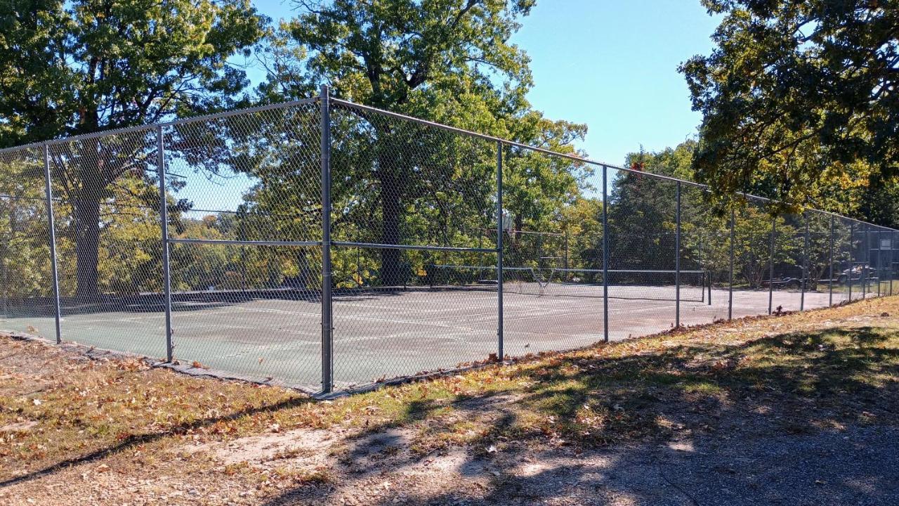 B Lakefront! Remodeled, Boat Slip, Patio Views, Pool, Boat Ramp, Wifi Osage Beach Bagian luar foto