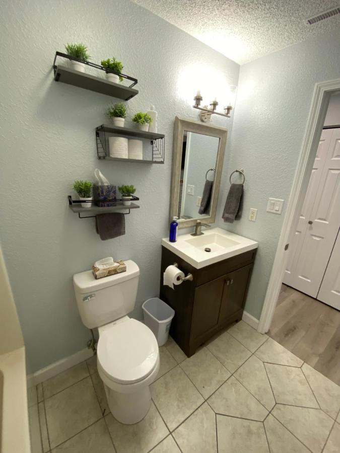 B Lakefront! Remodeled, Boat Slip, Patio Views, Pool, Boat Ramp, Wifi Osage Beach Bagian luar foto