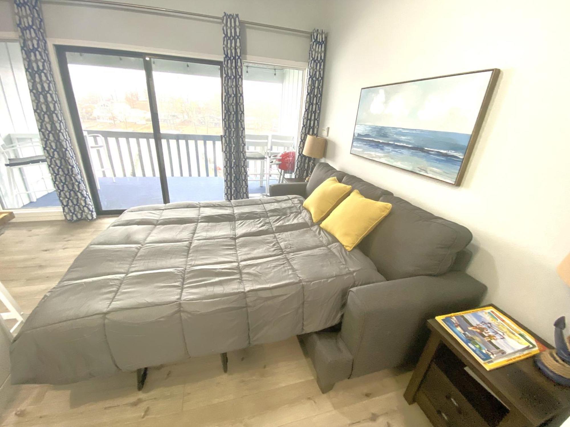 B Lakefront! Remodeled, Boat Slip, Patio Views, Pool, Boat Ramp, Wifi Osage Beach Bagian luar foto