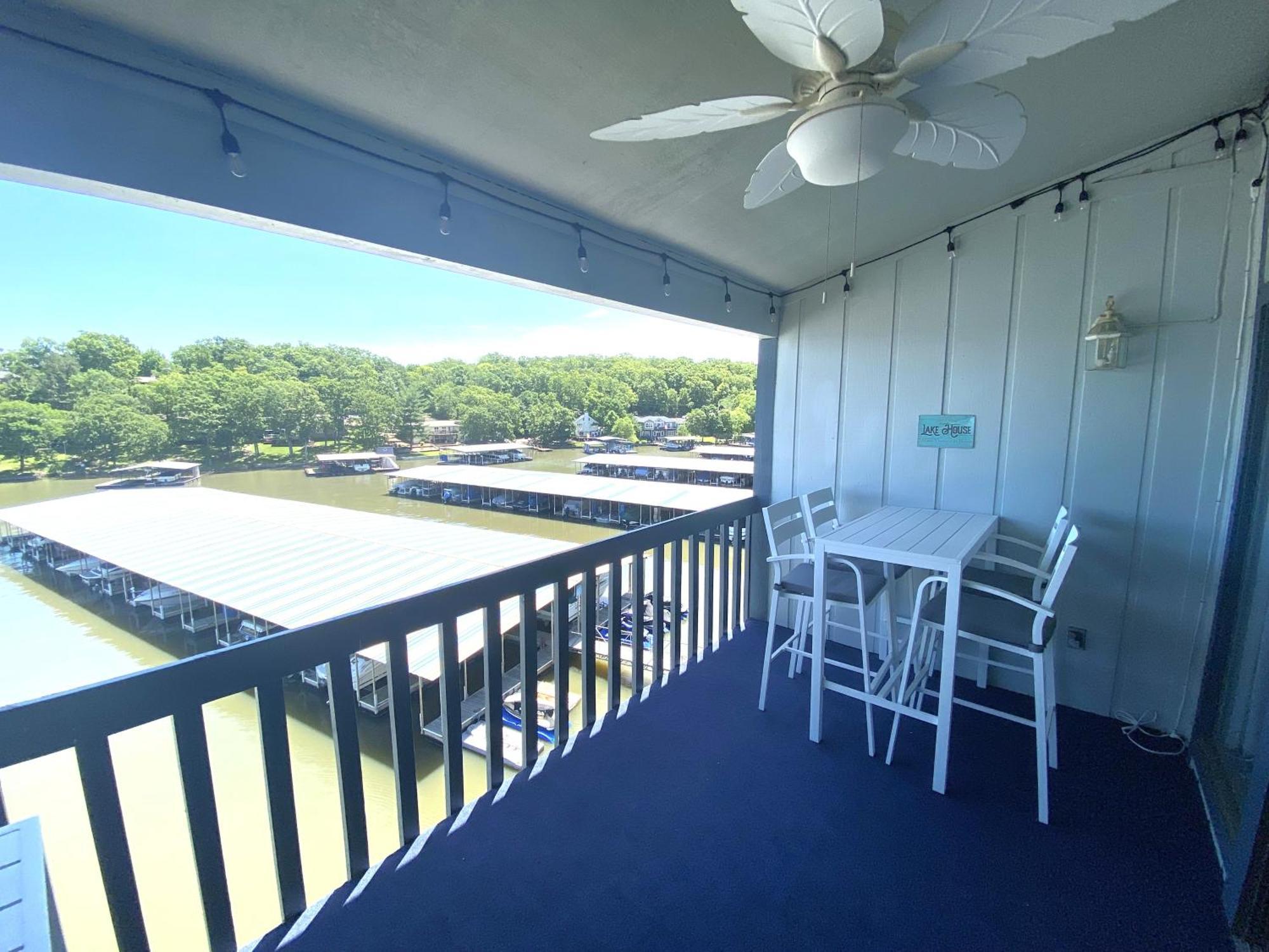 B Lakefront! Remodeled, Boat Slip, Patio Views, Pool, Boat Ramp, Wifi Osage Beach Bagian luar foto
