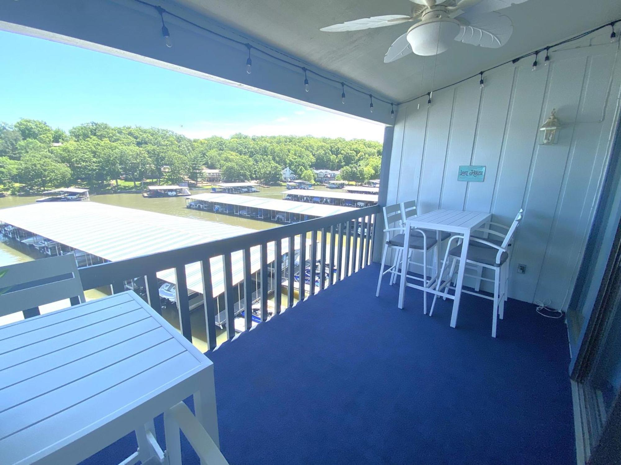 B Lakefront! Remodeled, Boat Slip, Patio Views, Pool, Boat Ramp, Wifi Osage Beach Bagian luar foto